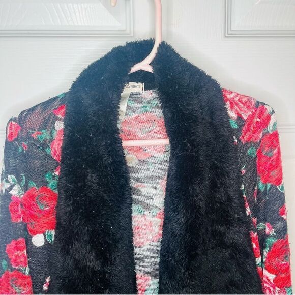 Self Esteem Girls Floral Shawl Cardigan Sweater Black Faux Fur Collar Red M - Picture 3 of 10